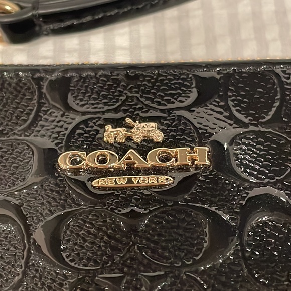 NWT! Coach sleek black wristlet - Picture 2 of 11